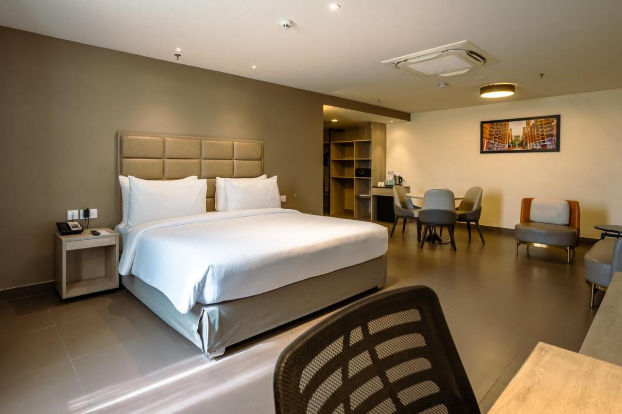 Amika Hotel,Madurai - Near Airport Esterno foto